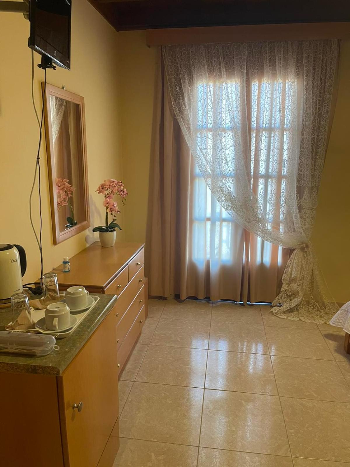 Villa Pinotsi Simi Dış mekan fotoğraf