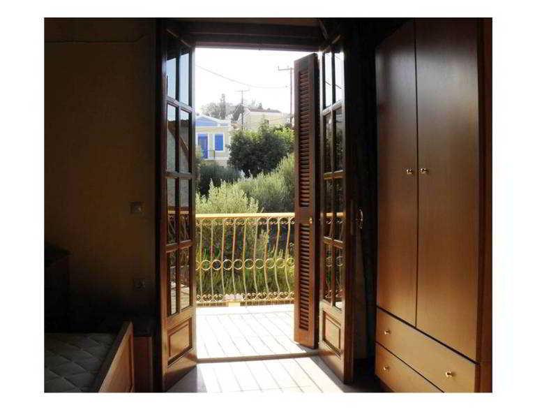 Villa Pinotsi Simi Dış mekan fotoğraf